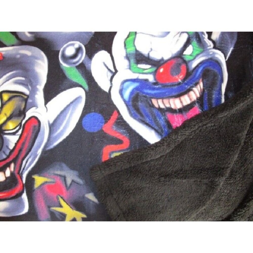 New Creepy Scary Evil Killer Clowns Fleece Sherpa Gift Throw Blanket Halloween - Picture 4 of 5